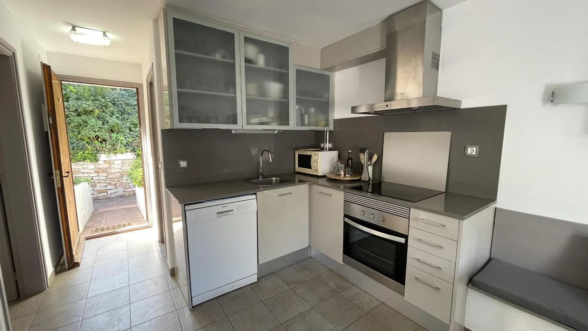 Acogedor Apartamento Con Piscina Comunitaria, Cerca De La Playa De Sa Tuna - Es-226-26 Begur 0*,  Spain